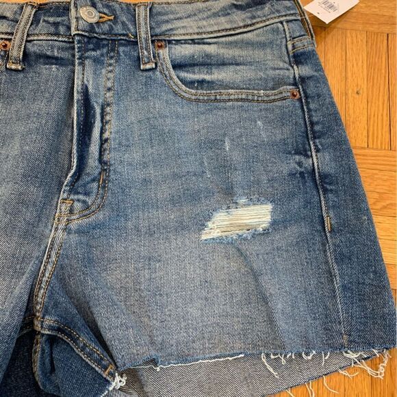 Old Navy OG Straight High Waist Distressed Cut-Off Jean Shorts Blue Size 8 - Picture 3 of 10